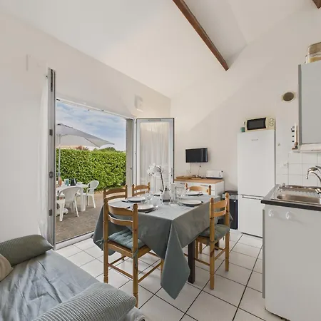 Piscine Commune, Terrasse, Maison Pour 5 * סן-ונסן-סור-ז'אר