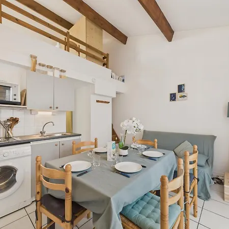 בית נופש Piscine Commune, Terrasse, Maison Pour 5 *