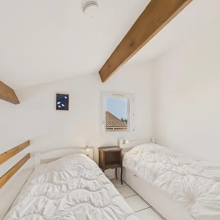 Piscine Commune, Terrasse, Maison Pour 5 בית נופש