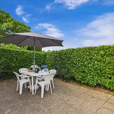 בית נופש Piscine Commune, Terrasse, Maison Pour 5 *