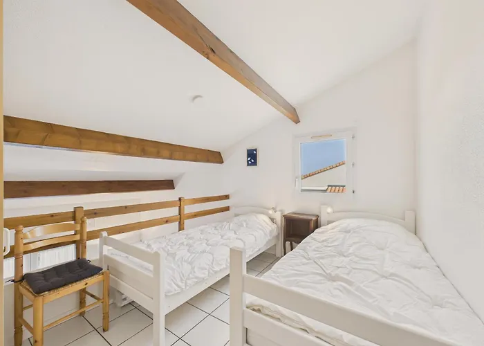 Piscine Commune, Terrasse, Maison Pour 5 Saint-Vincent-sur-Jard