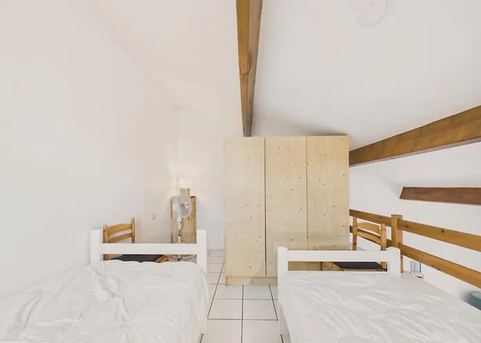 Piscine Commune, Terrasse, Maison Pour 5 Saint-Vincent-sur-Jard