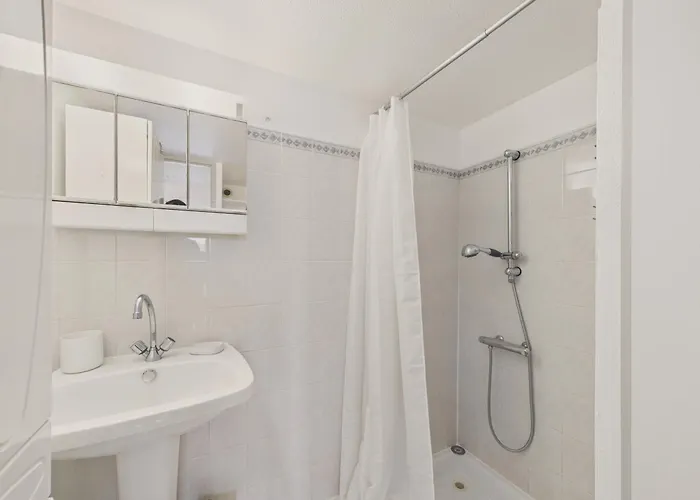 Piscine Commune, Terrasse, Maison Pour 5 Hébergement de vacances Saint-Vincent-sur-Jard